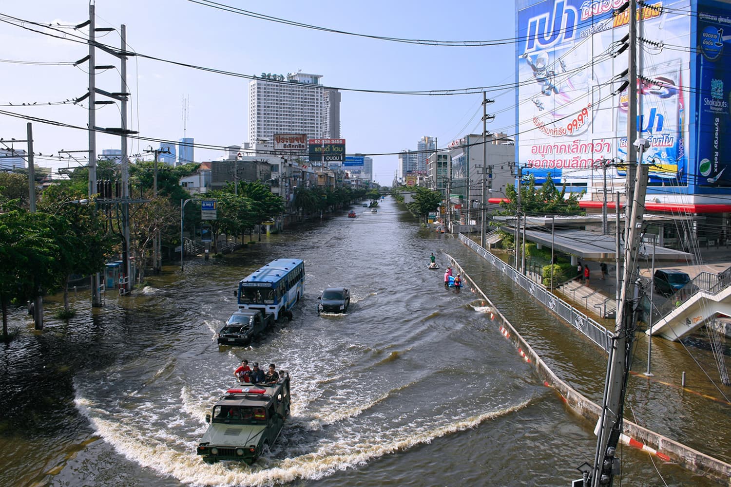งบไปไหน? เปิด 5 เขตน้ำท่วมหนักสุด เทียบงบระบายน้ำ กทม. 4 ปี