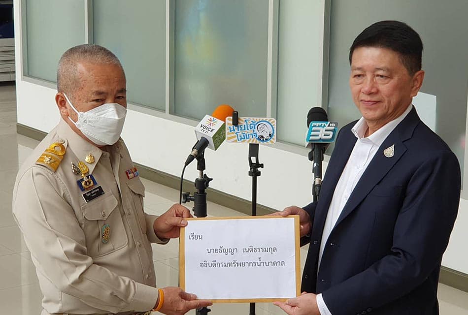 Anurak_charges_Pheu_Thai_Party_MP_SPACEBAR_Thumbnail_e2695e3b90.jpeg