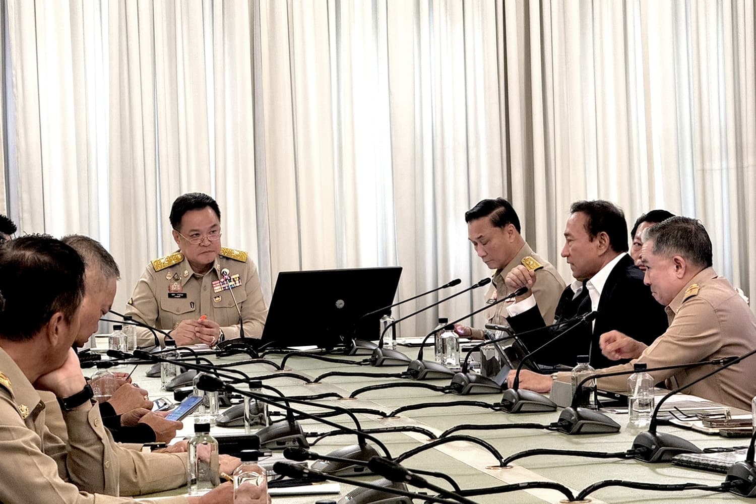 ‘นายกฯ’ ประชุมสถานการณ์ กทม. ตั้ง ‘ผู้ว่าฯ’ เป็น Single Command
