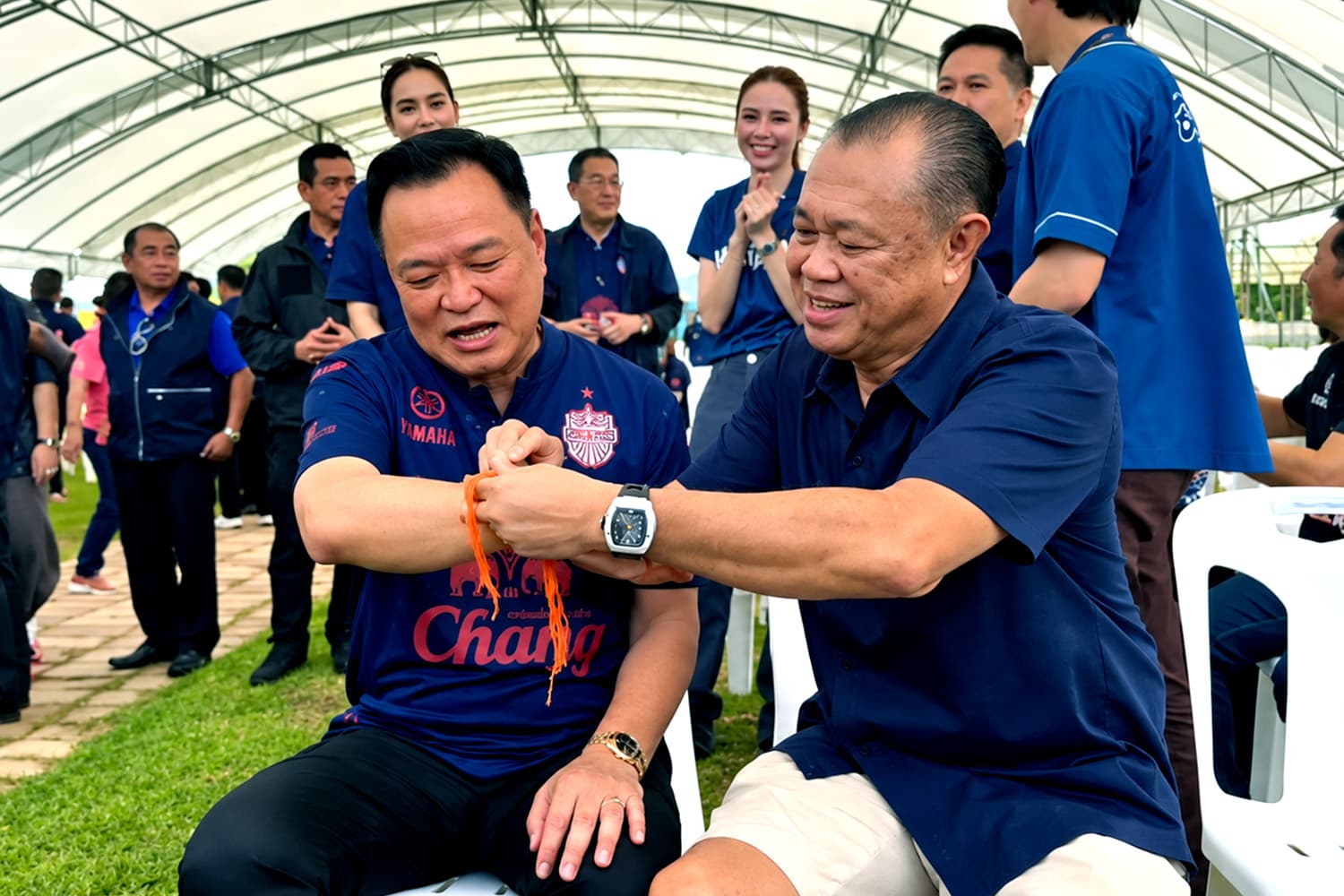 68 ปี เนวิน ‘เสี่ยหนู’ ร่วมวันเกิดก่อนลุยน้ำท่วม