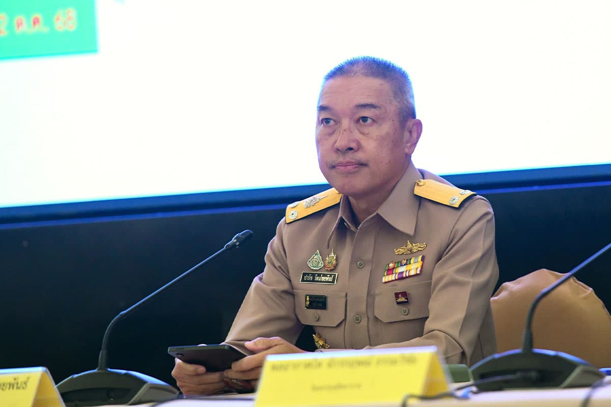พล.ร.ต.ปารัช รัตนไชยพันธ์ โฆษกกองทัพเรือ