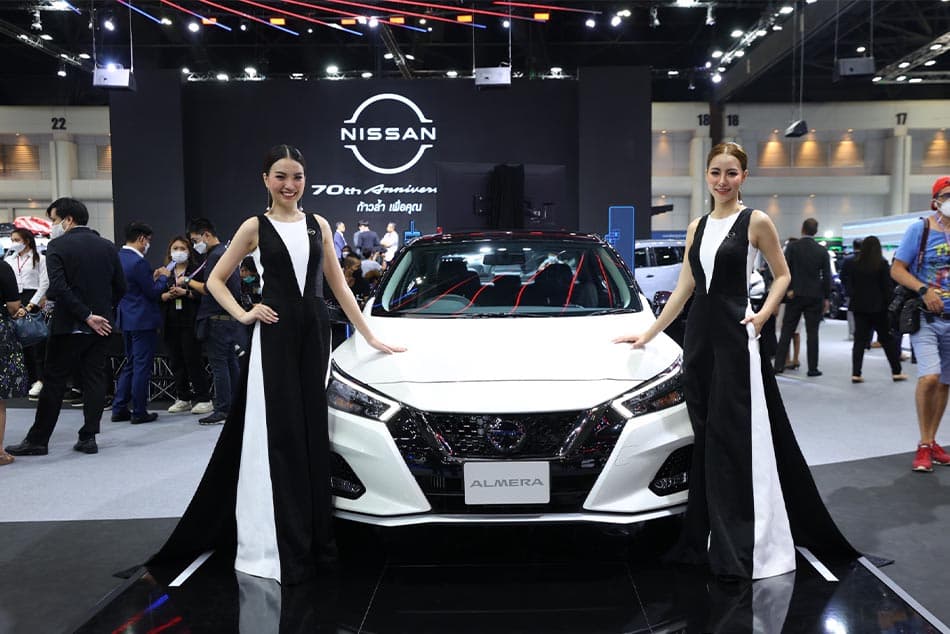 Auto_vehicels_nissan_aniversary_70_thailanbd_SPACEBAR_Photo03_ba4f26ed5b.jpeg