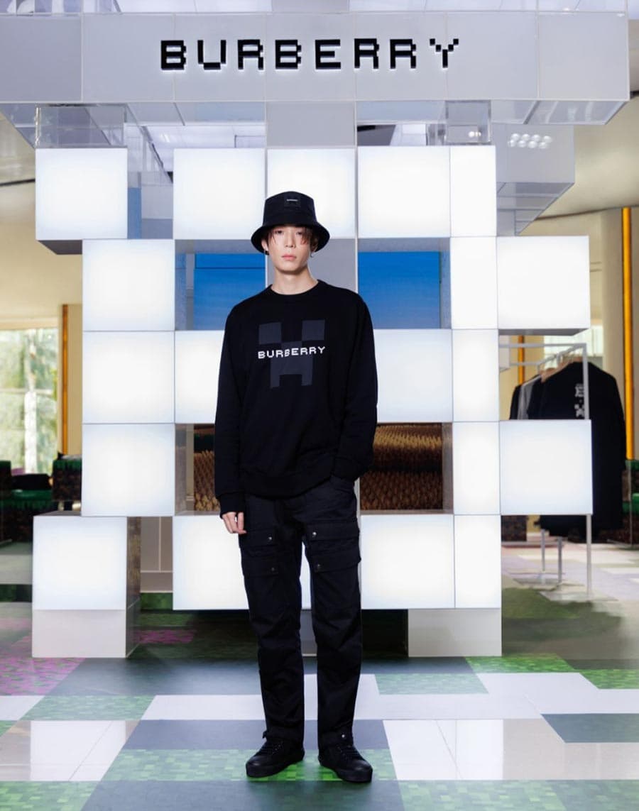 BURBERRY_x_MINECRAFT_at_Siam_Paragon_SPACEBAR_Photo03_ab6328c019.jpeg