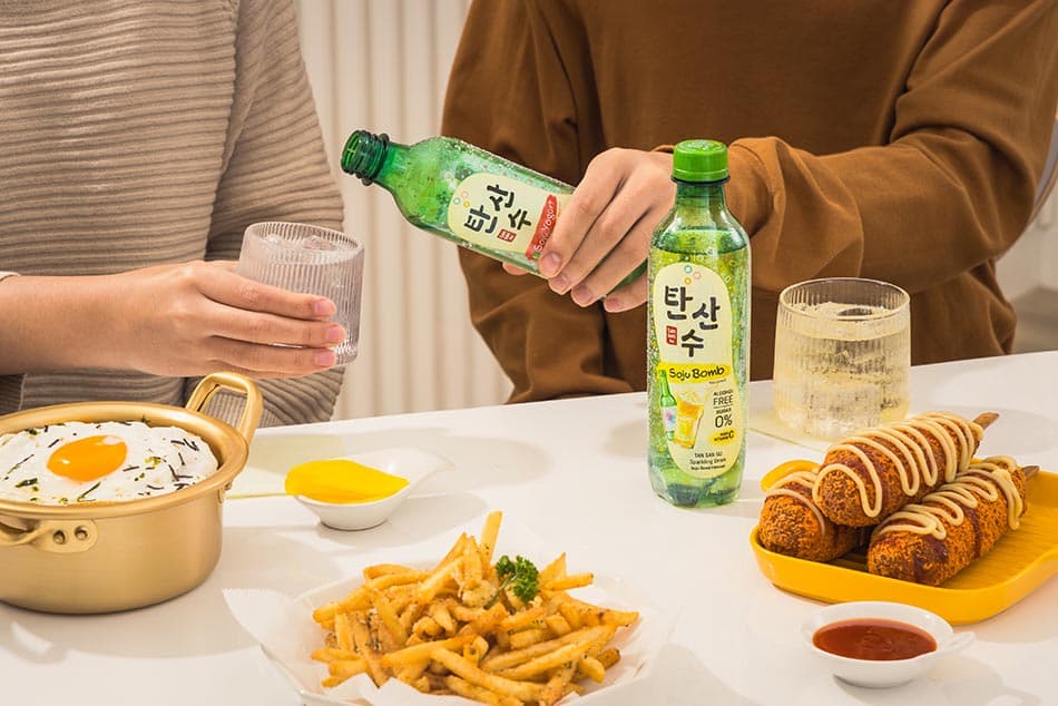 Brand_marketing_ichitan_tea_ready_to_drink_non_tea_SPACEBAR_Photo01_58142e90de.jpeg
