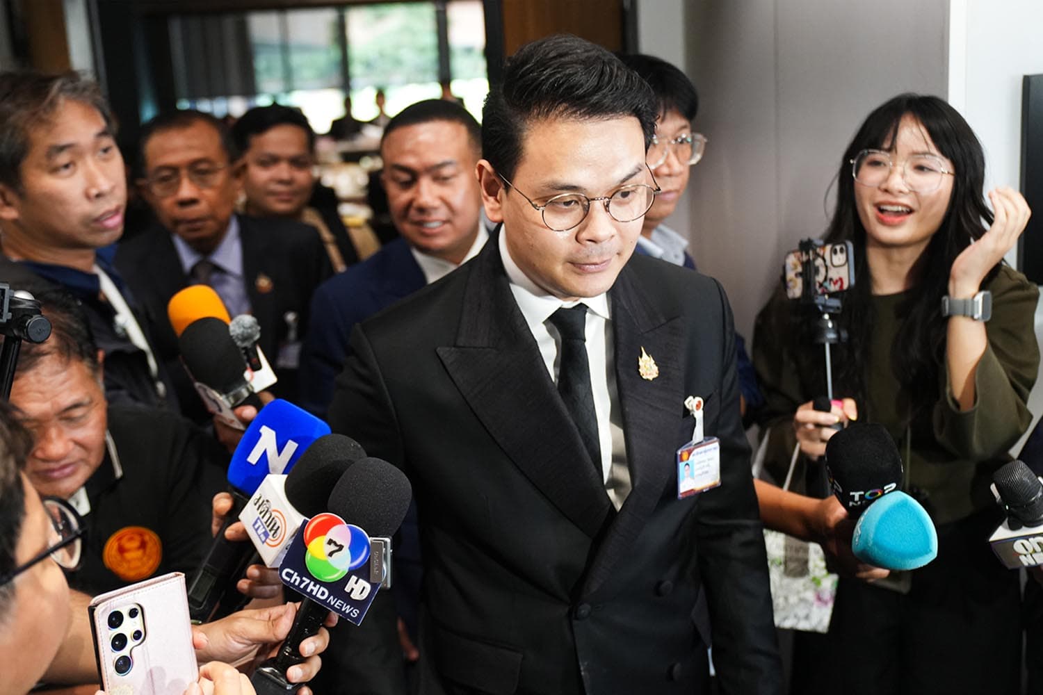 Photo Story : 2 รมต. เข้าชี้แจง ‘กมธ.กฎหมายฯ’   เคลียร์ปมสินบน 40 ล้าน