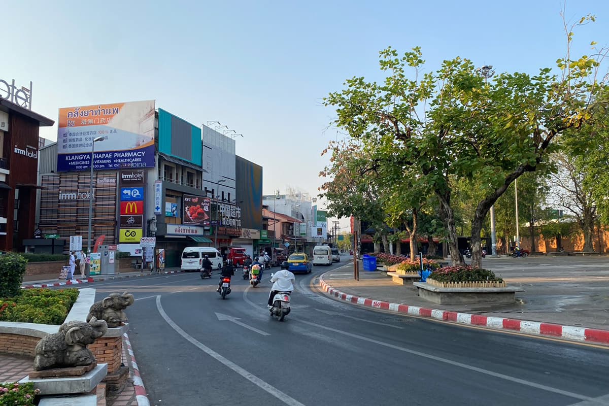 Chinese_restaurant_business_invades_Chiang_Mai_SPACEBAR_Photo04_0f8d0b7941.jpg