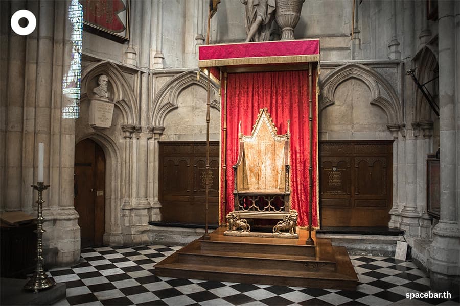 Coronation_chair_700_years_old_history_uk_SPACEBAR_Photo02_dbe16dd972.jpeg