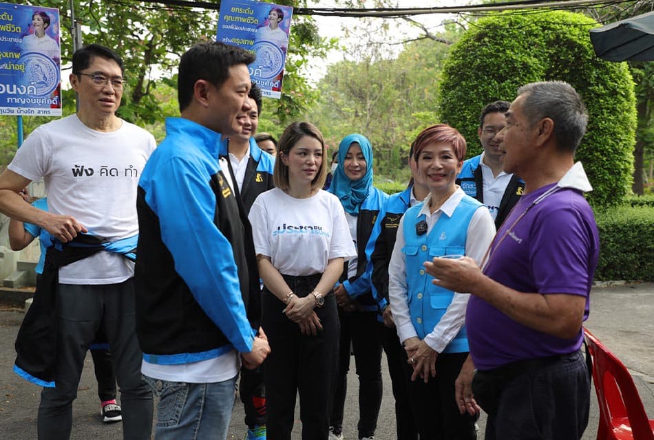 Democrat_Party_team_campaign_in_the_Bangkok_area_SPACEBAR_Thumbnail_a71835e043.jpeg