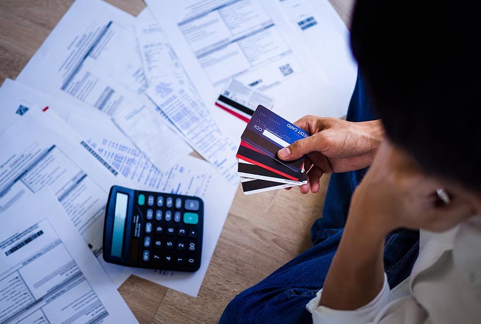 Economy_CONSUMER_DEBT_Debt_SAM_Money_NPL_SPACEBAR_Thumbnail_bf559f1431.jpeg