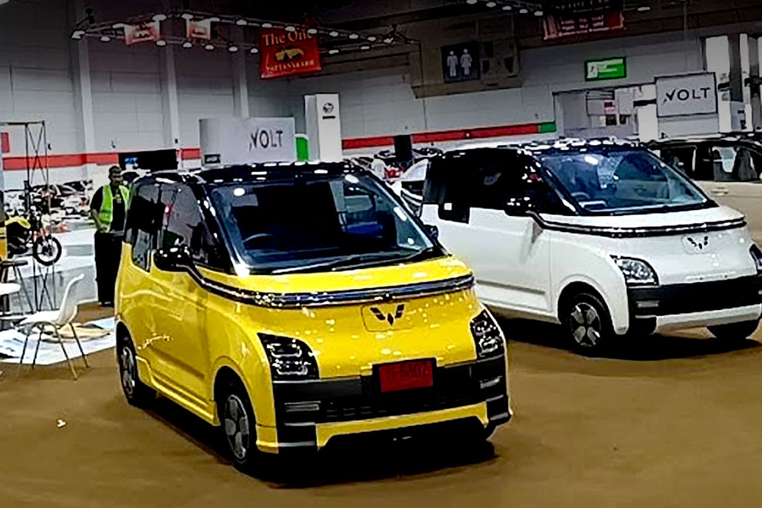 Economy_Wuling_EV_Car_Auto_Distributor_Wuling_Air_EV_SPACEBAR_Hero_32abc8e2d6.jpeg