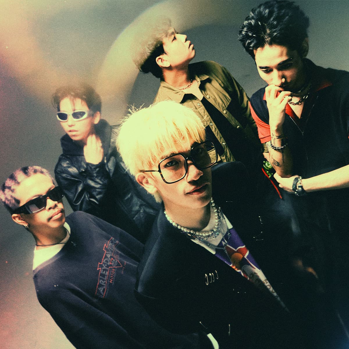 Exclusive-interview-sons-SPACEBAR-Photo_SQ01.jpg
