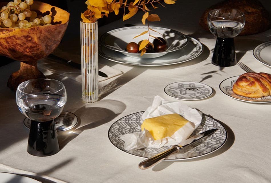 Fendi_new_decorates_2022_SPACEBAR_Thumbnail_a5a61cc63d.jpeg