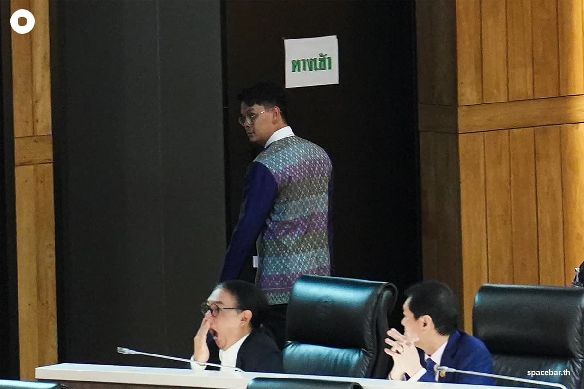First-day-of-parliamentary-session-SPACEBAR-Photo02.jpg
