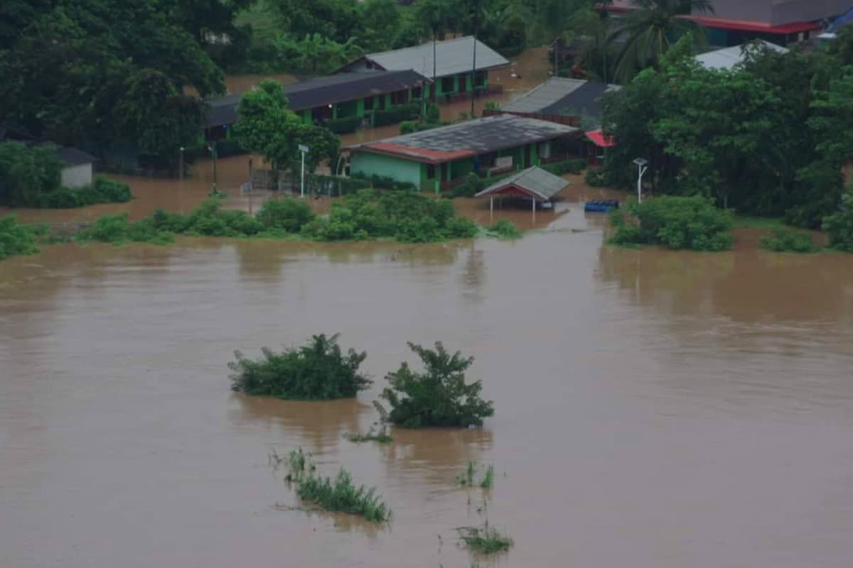 Flood_situation_in_many_northern_provinces_SPACEBAR_Photo02_a1f05e518a.jpg