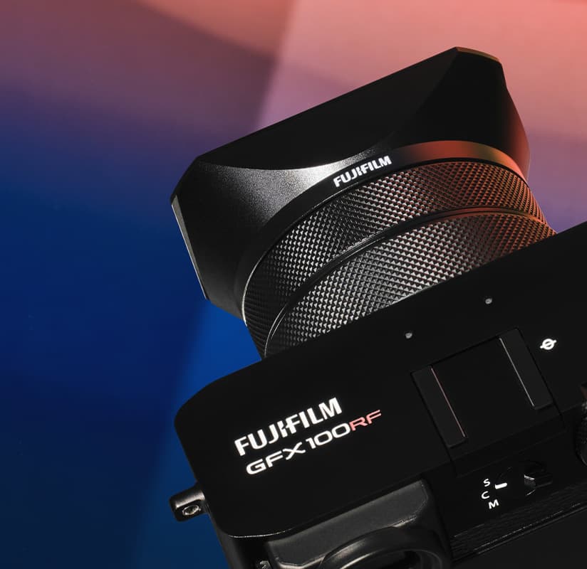 Fujiflim_GFX_100_RF_light_and_small_SPACEBAR_Photo02_91b0234d2a.jpg