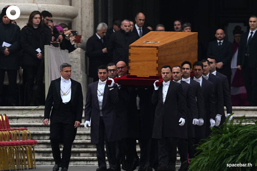 Funeral_for_predecessor_Benedict_XVI_SPACEBAR_Photo05_1a758927cc.jpeg