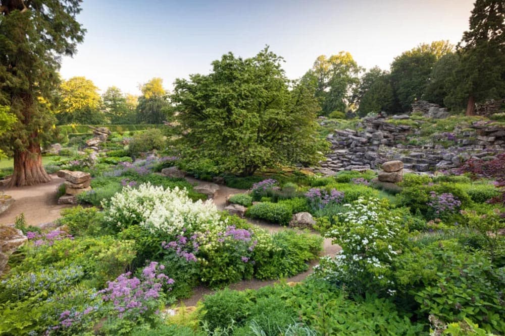 Heatwave_great_parterre_garden_hidden_300_years_chatsworth_Photo03_a54abb4243.jpeg