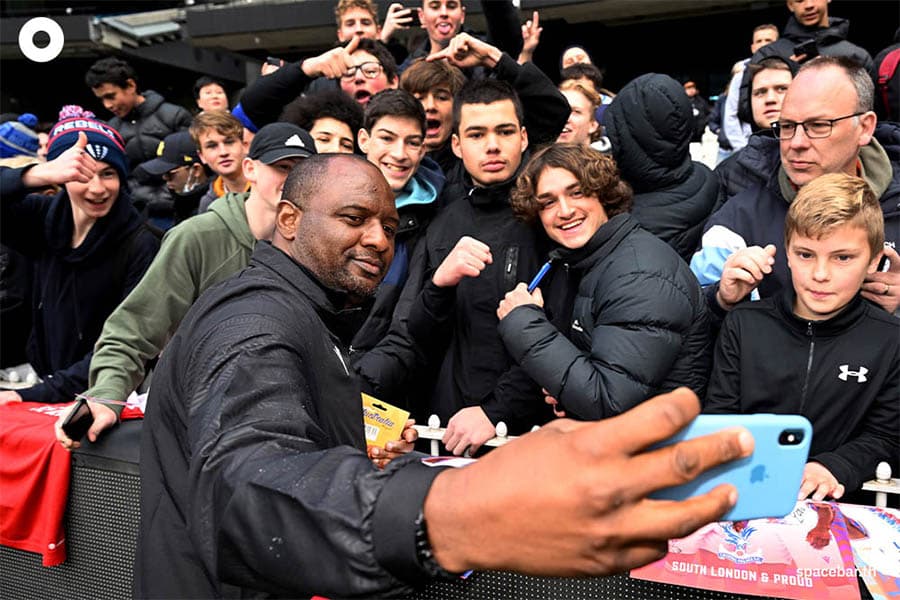 How_social_media_affect_football_player_SPACEBAR_Photo01_77ea5a5f66.jpeg