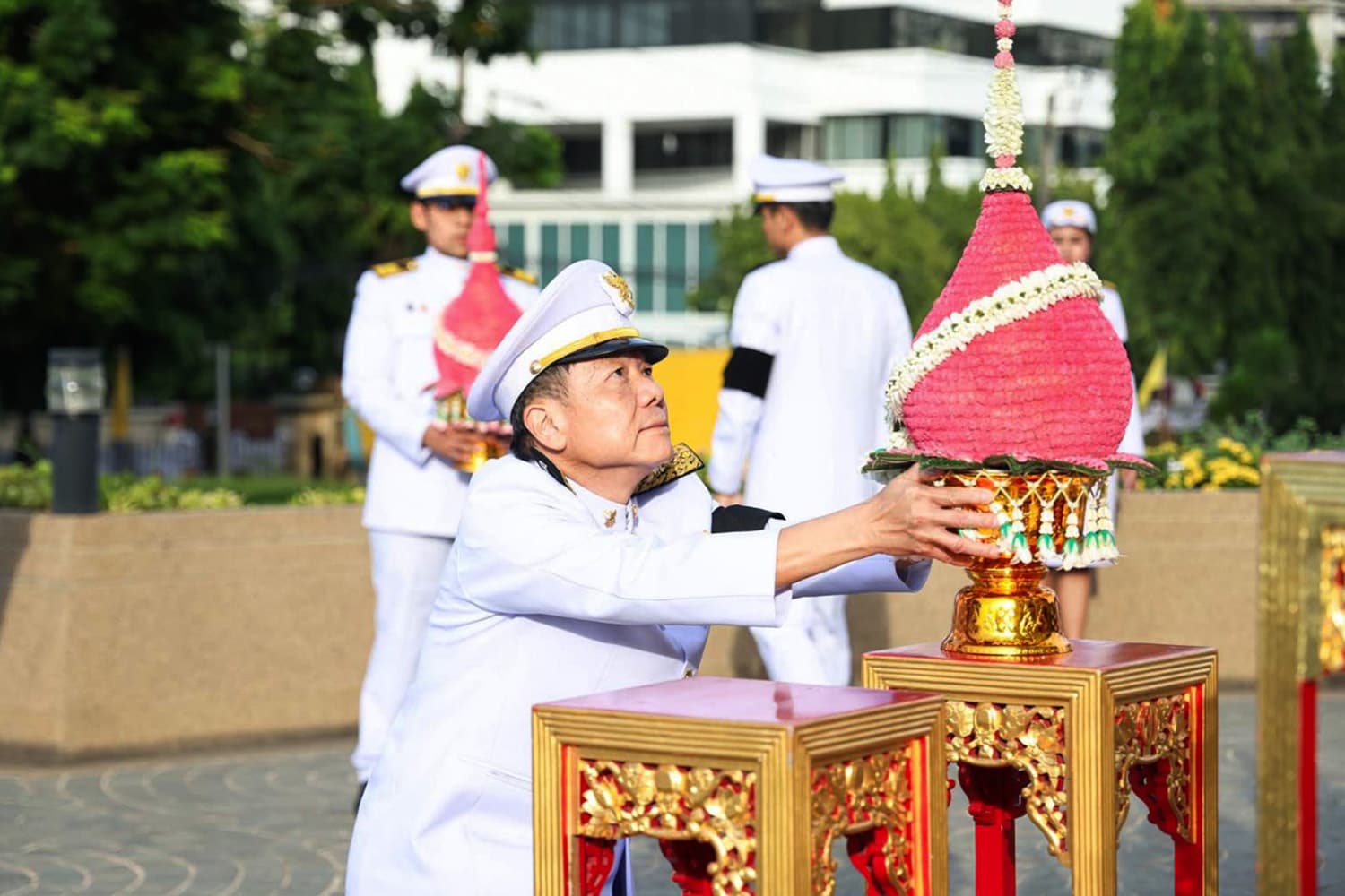 โดดเดี่ยว นพ.สรณ ทำกิจกรรมวันสื่อสารฯ คนเดียว