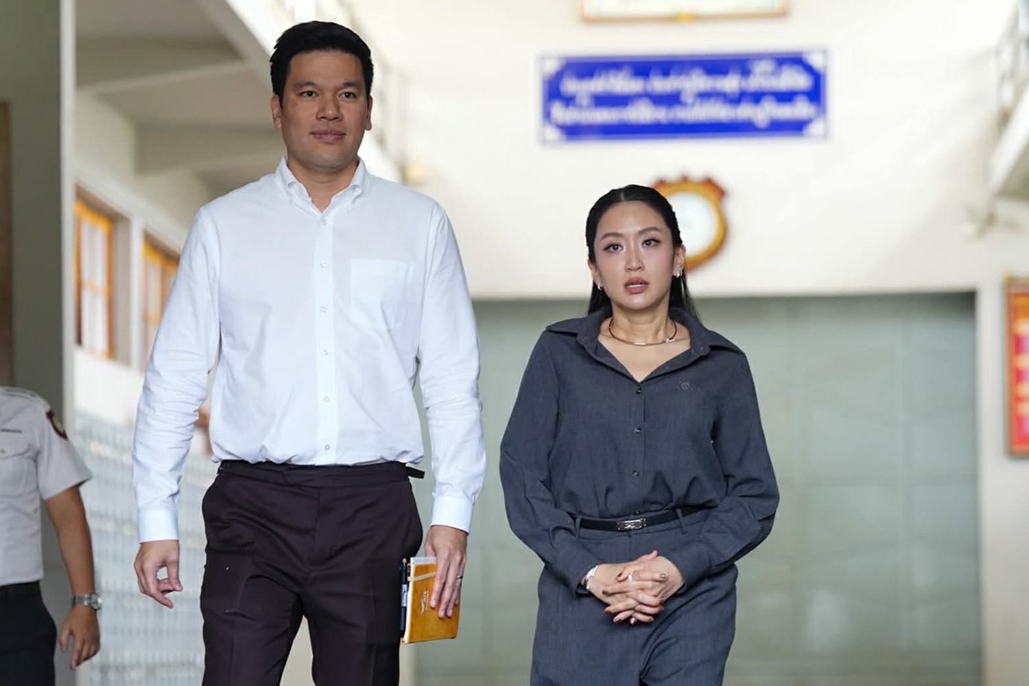‘แพทองธาร’ เยี่ยม ‘ทักษิณ’ ลุ้นปล่อยตัว 11 พ.ค. รับ ‘คุณพ่อ’ อาจวางมือการเมือง