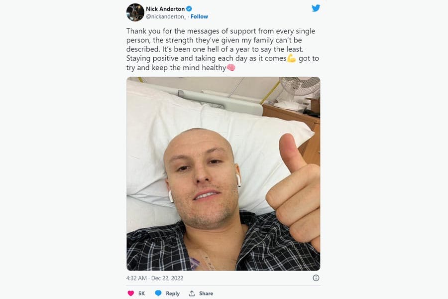 Joey_Barton_Bristol_Rovers_Shave_Their_Head_SPACEBAR_Photo01_5fa2d64754.jpeg