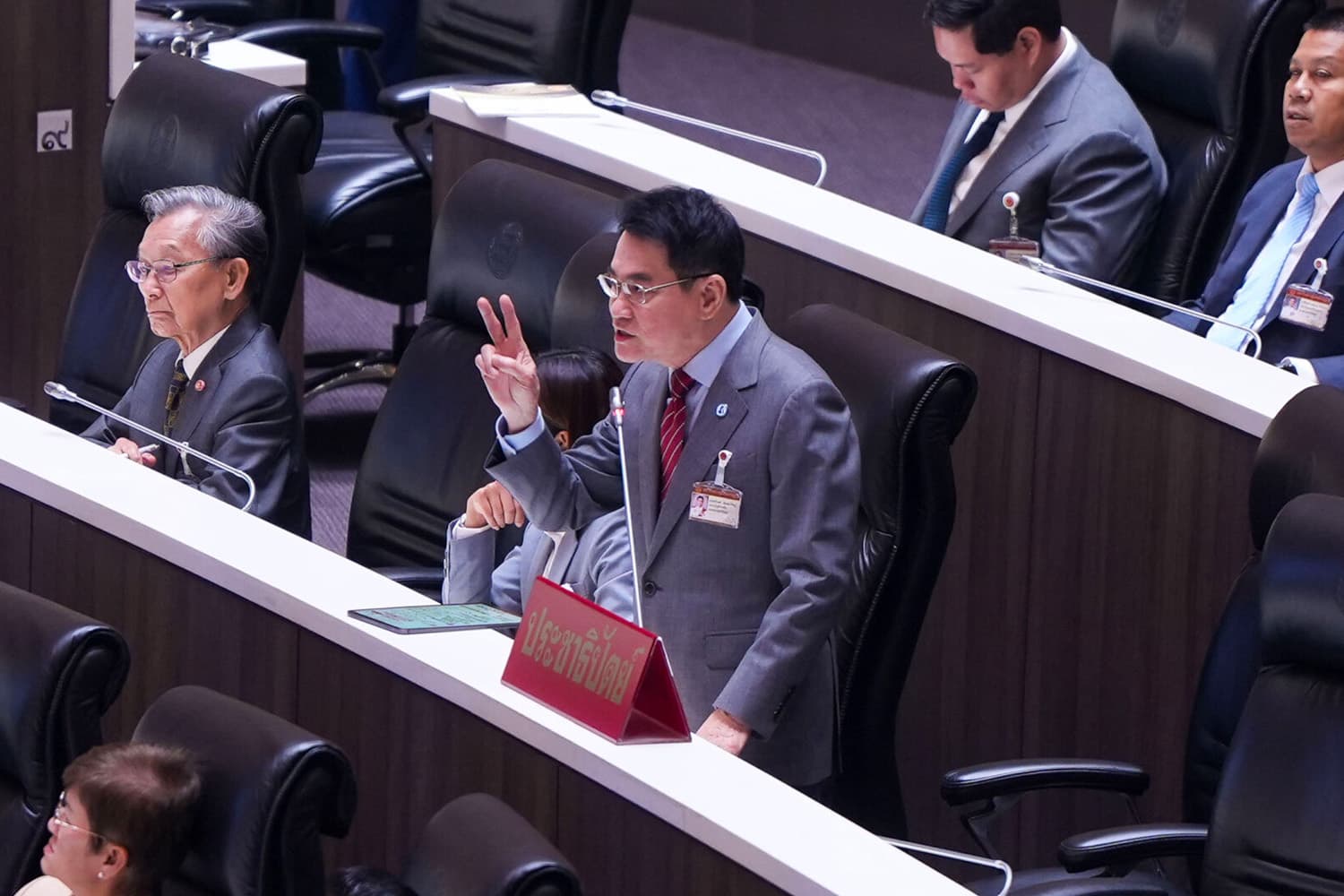 Jurin_criticizes_the_government_and_the_2024_budget_SPACEBAR_Hero_db6e5d1388.jpg