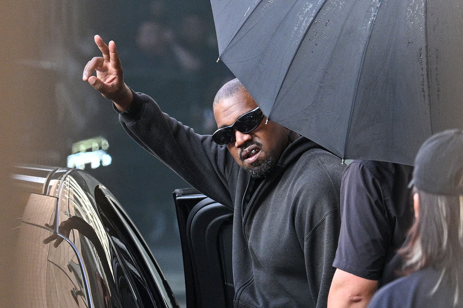 Kanye West  ซื้อโฆษณา Wall Street Journal ขอโทษดราม่าต่อต้านชาวยิว
