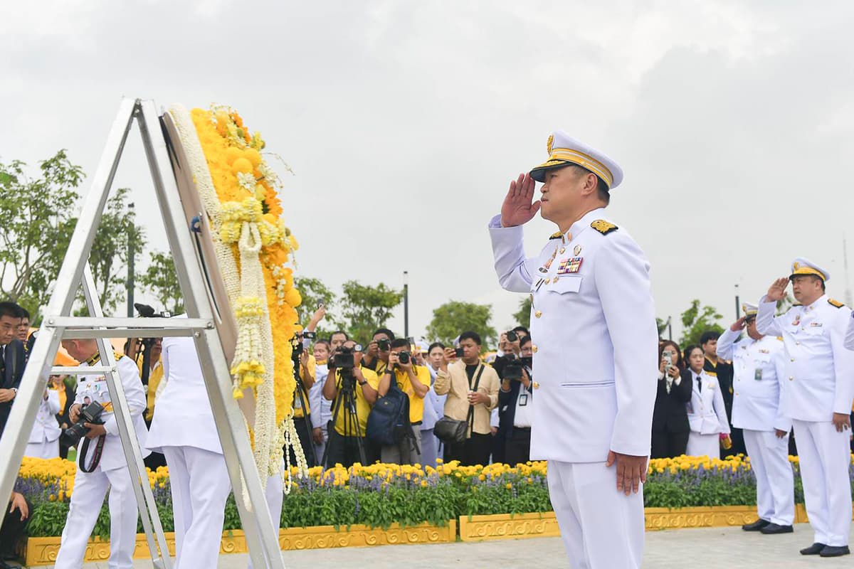 King-Bhumibol-Adulyadej-13Oct25-SPACEBAR-Photo02 (1).jpg