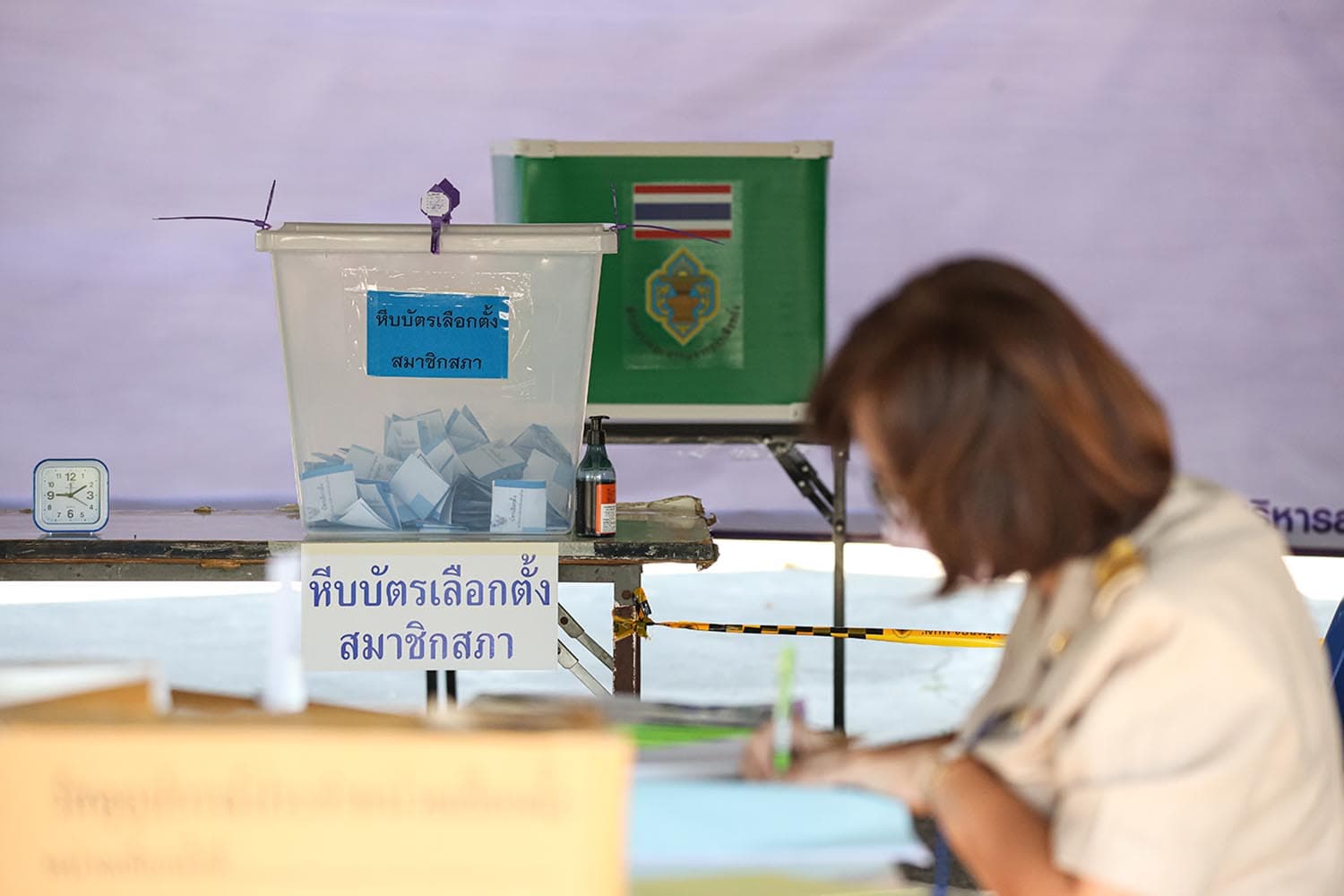 Last_day_to_apply_for_advance_voting_registration_SPACEBAR_Hero_005fdfb339.jpeg