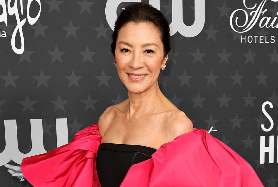 Michelle_Yeoh_Barzaar_China_SPACEBAR_Thumbnail_a6a62b0833.jpeg