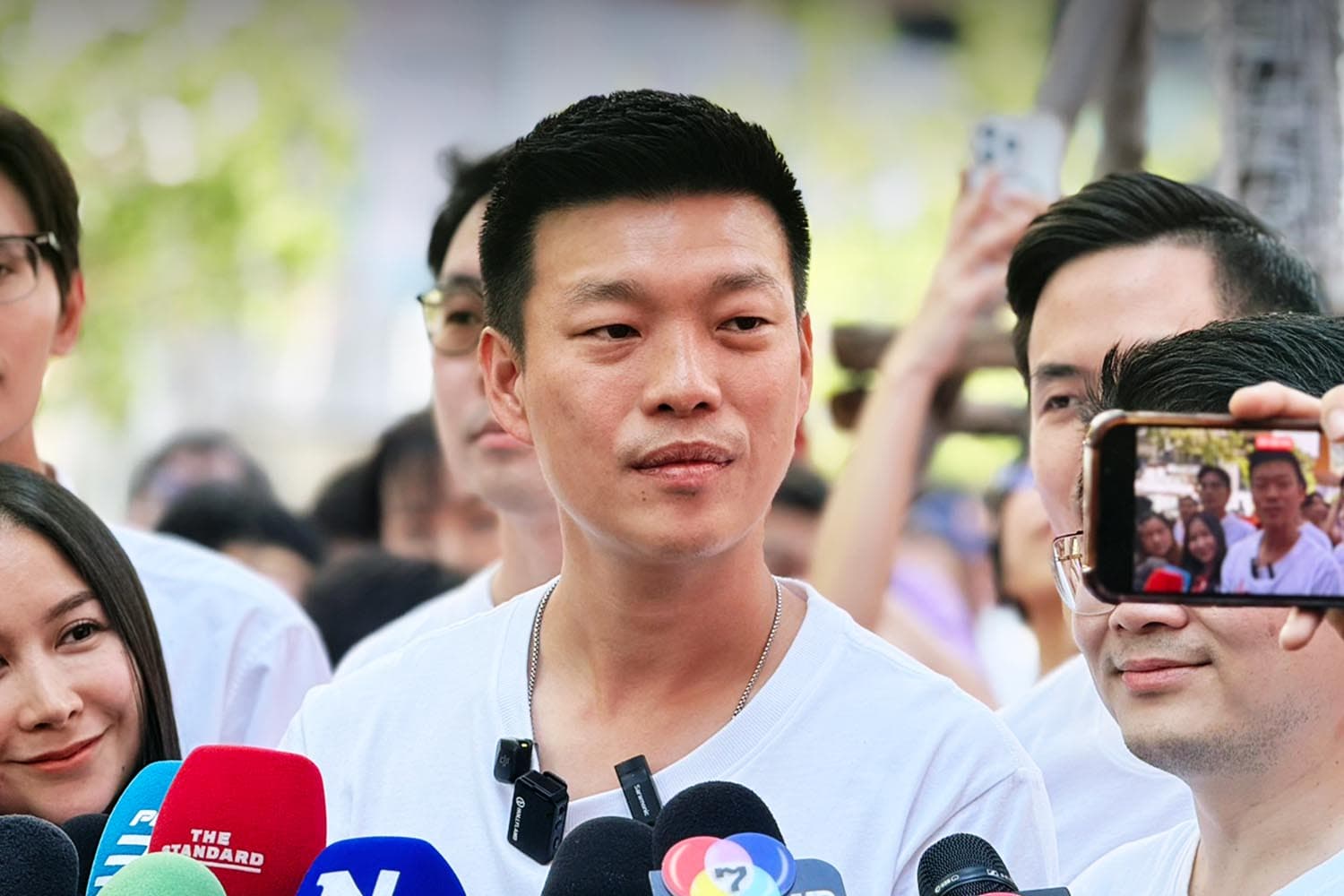 ‘เท้ง’ ขอให้กา ‘ปชน.’ ถล่มทลาย เมินเสียงวิเคราะห์คาด ‘ภูมิใจไทย’ มาอันดับ 1