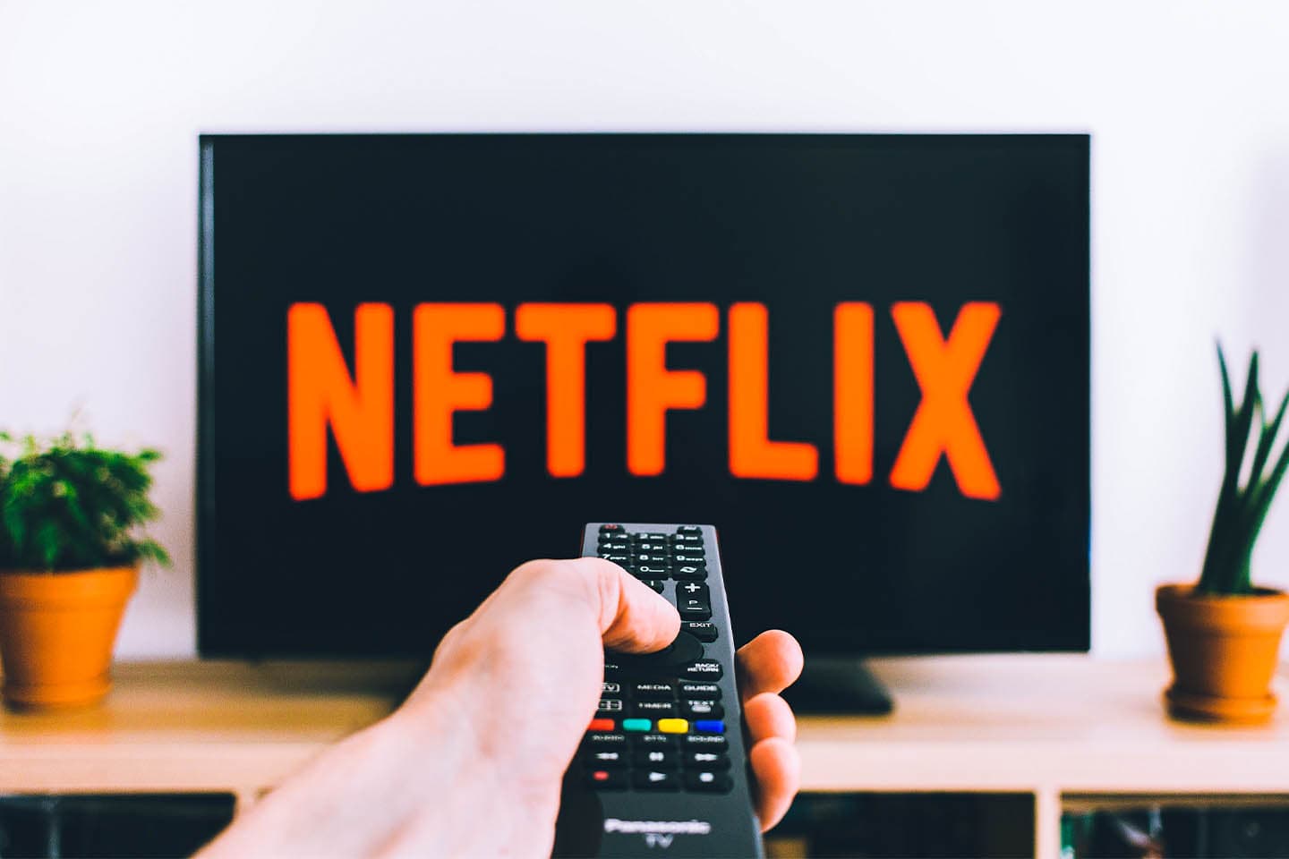 Netflix_password_sharing_fees_SPACEBAR_Main_03e1ea0881.jpeg