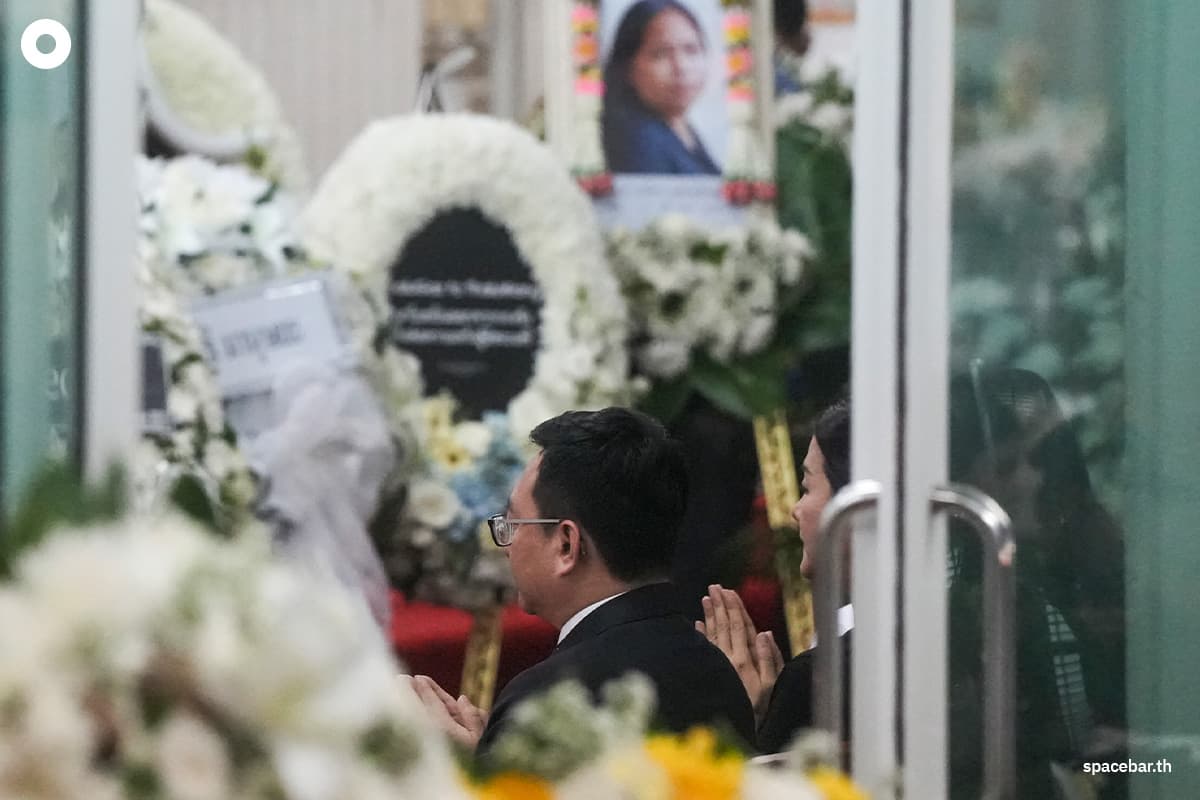 Netiphon_pray_for_funeral_one_day_SPACEBAR_Photo05_904dc24993.jpg