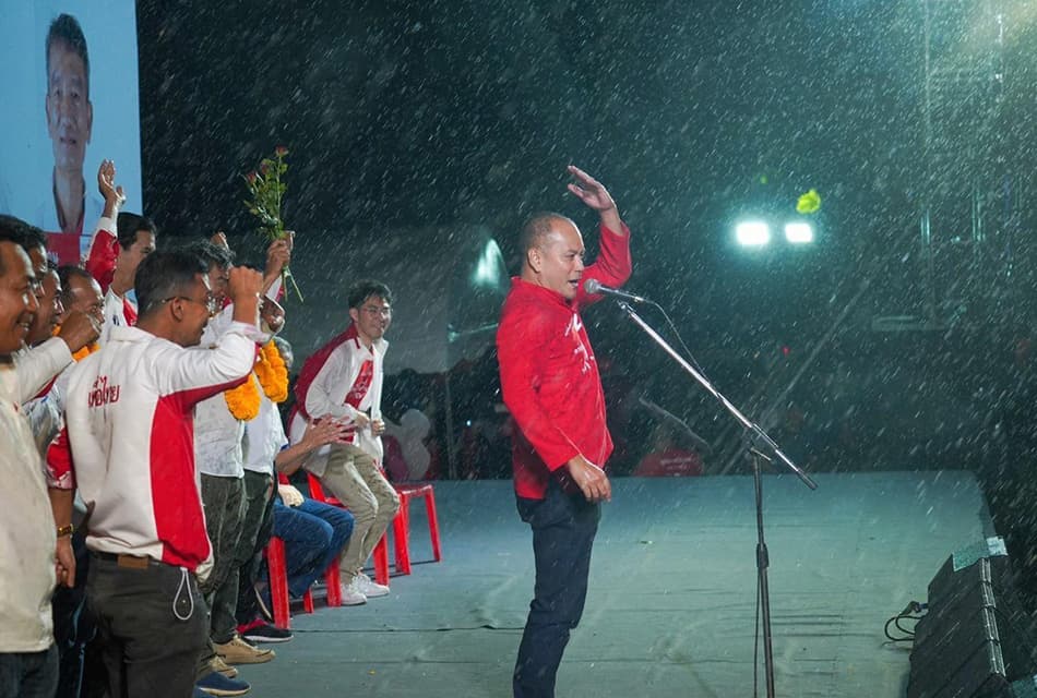 Nutthawut_Red_Shirt_Pheuthai_Home_History_SPACEBAR_Thumbnail_5e962fa393.jpeg