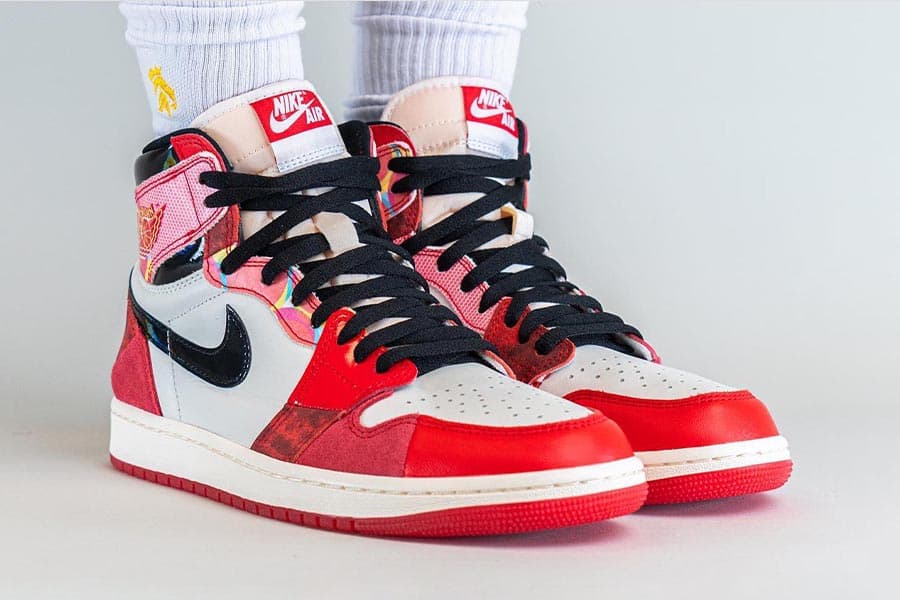 On_foot_AJ_1_Spider_Man_Across_the_Spider_Verse_SPACEBAR_Photo01_7a2831bd5c.jpeg