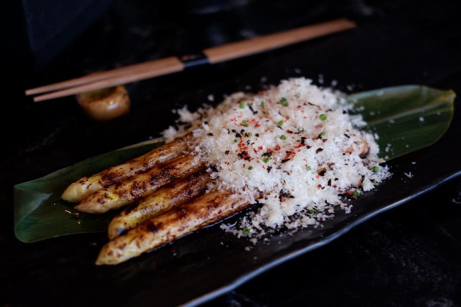 PR_white_asparagus_Akira_Back_May_2023_SPACEBAR_Photo01_da26c4da3b.jpeg