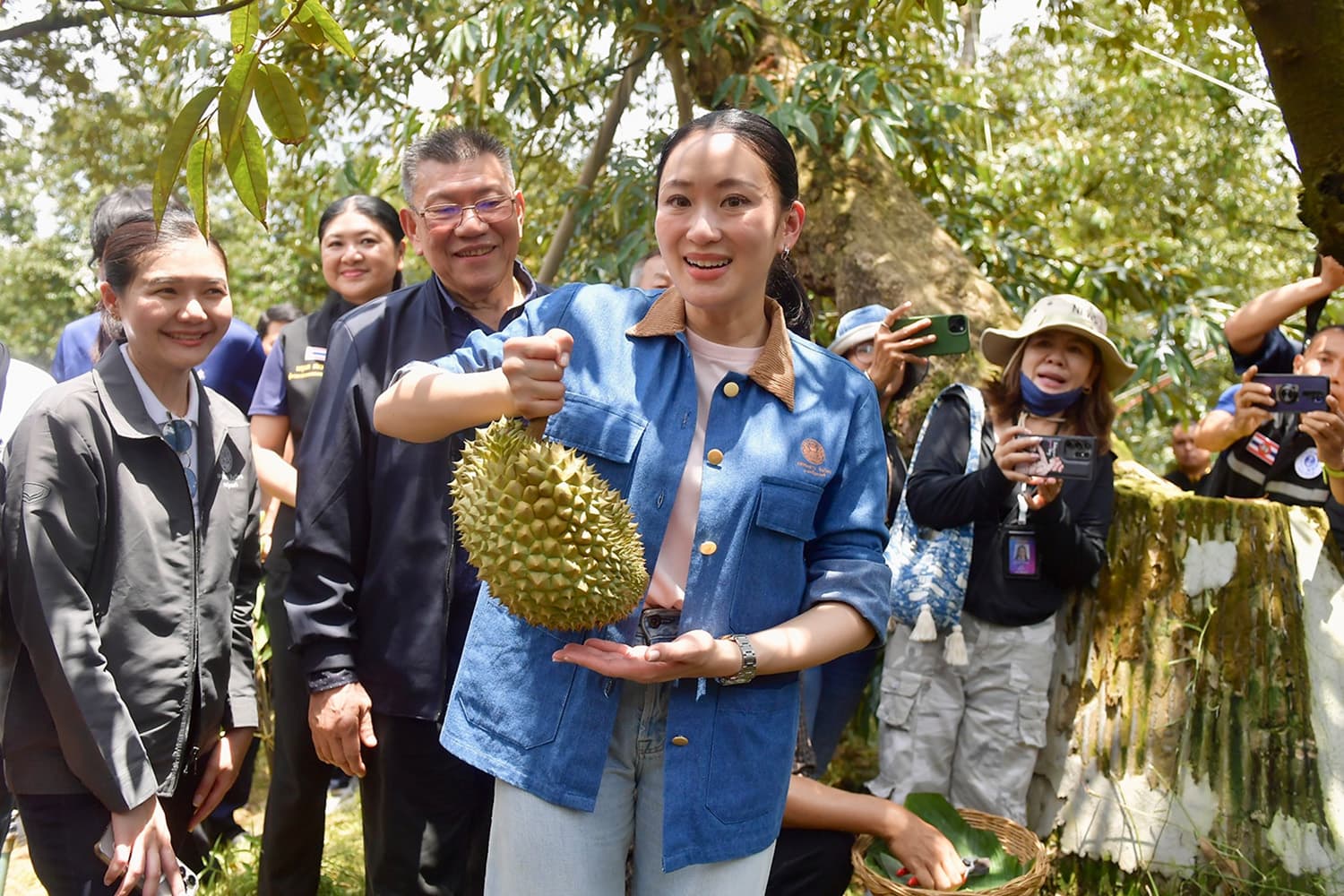 PhotoStory-แพทองธาร ชินวัตร นายกรัฐมนตรี และคณะ เยี่ยมชมสวนทุเรียน ‘สวนรักตะวัน’ จ.จันทบุรี 