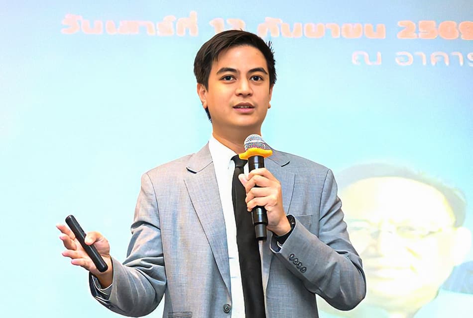‘พริษฐ์’ ขู่ หาก 'กกต.' ไม่ส่งฟ้องศาล 'ฮั้วสว.' ไม่จบง่าย