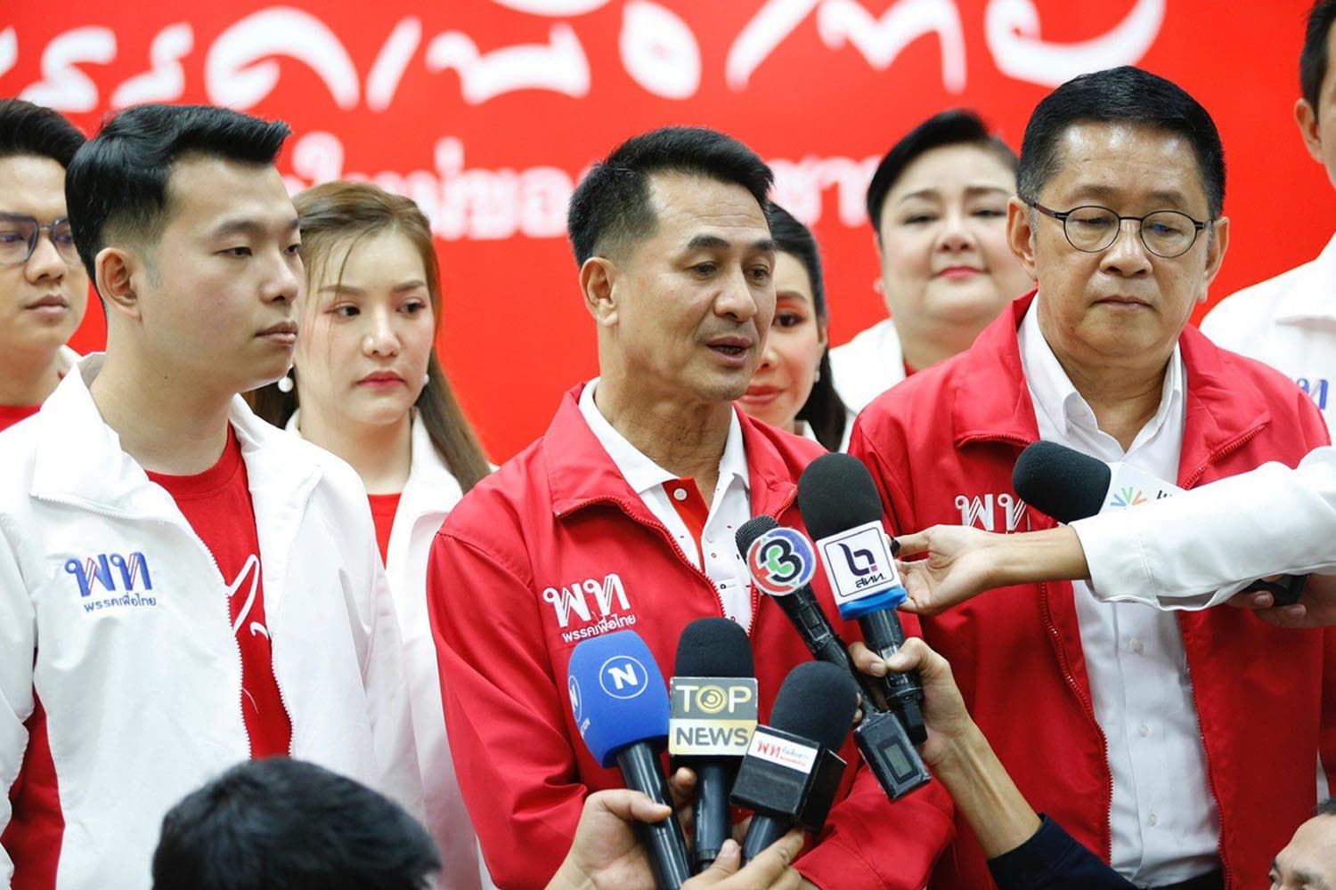 Pheu_Thai_Party_will_hold_a_meeting_to_take_lessons_SPACEBAR_Hero_60a64eb21d.jpeg