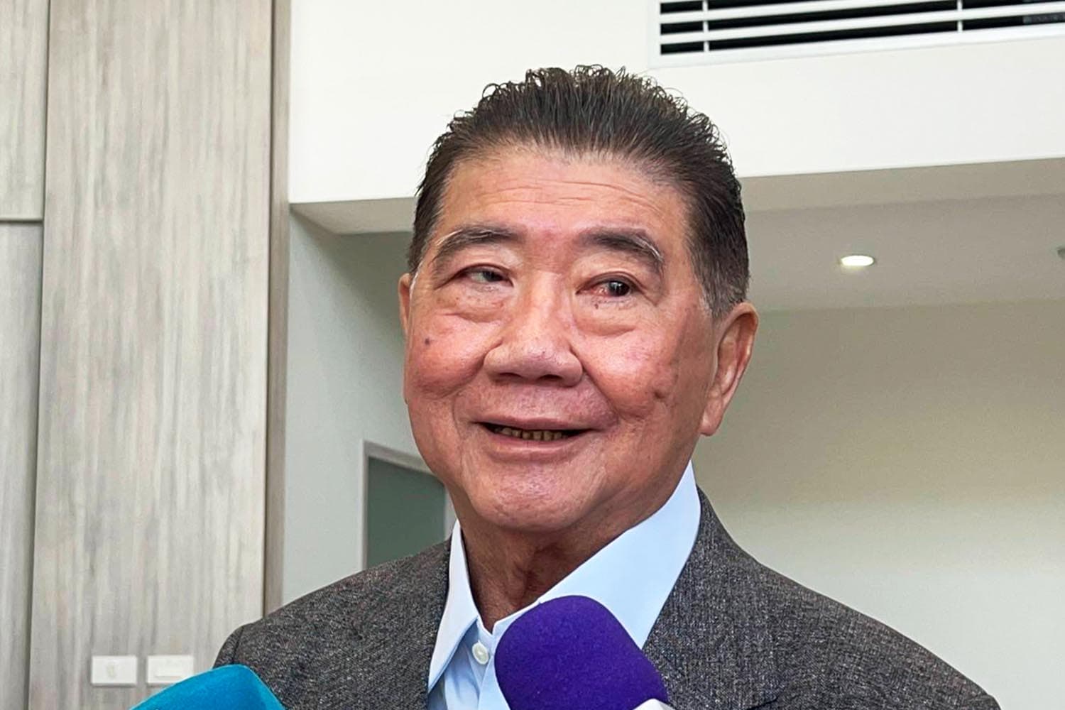 งงปม ‘เขากระโดง’ พลิก ‘ภูมิธรรม’ ซัด ‘ส้ม’ ยื่นอำนาจให้ ‘ภท.’ ล้นฟ้า