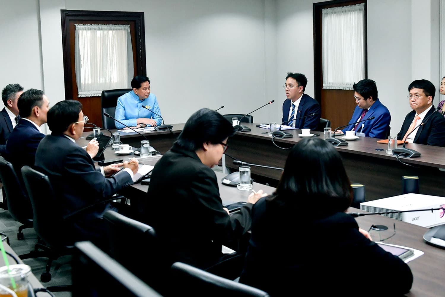 Piraphan_discussed_with_MFP_MP_smoothly_SPACEBAR_Hero_dc98c7b905.jpg