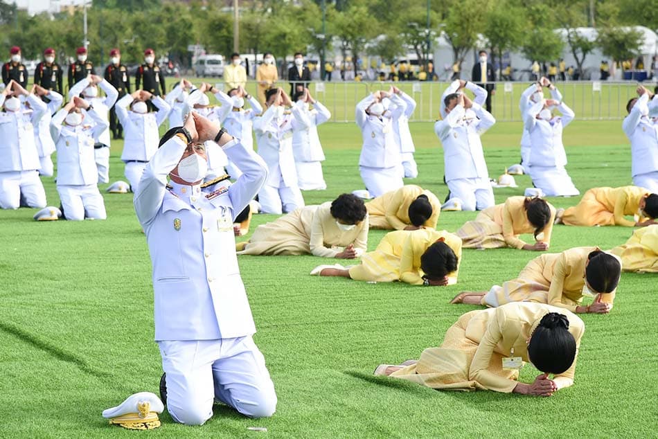 Prayut_Government_Homage_King_Bhumibol_SPACEBAR_Photo01_34528f822e.jpeg
