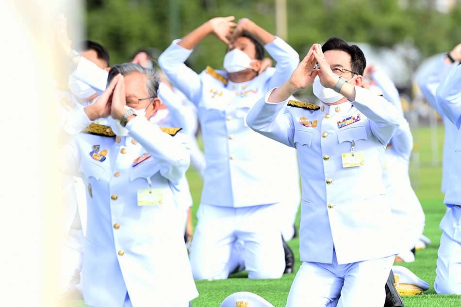 Prayut_Government_Homage_King_Bhumibol_SPACEBAR_Photo02_e32e874d43.jpeg
