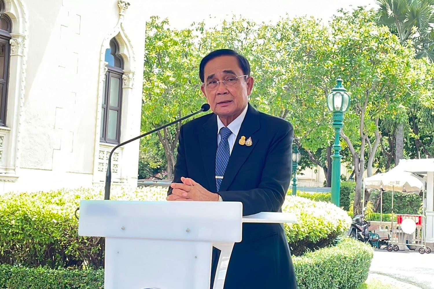 Prayut_loudly_Acting_until_The_new_cabinet_SPACEBAR_Hero_cb0bf977ef.jpeg