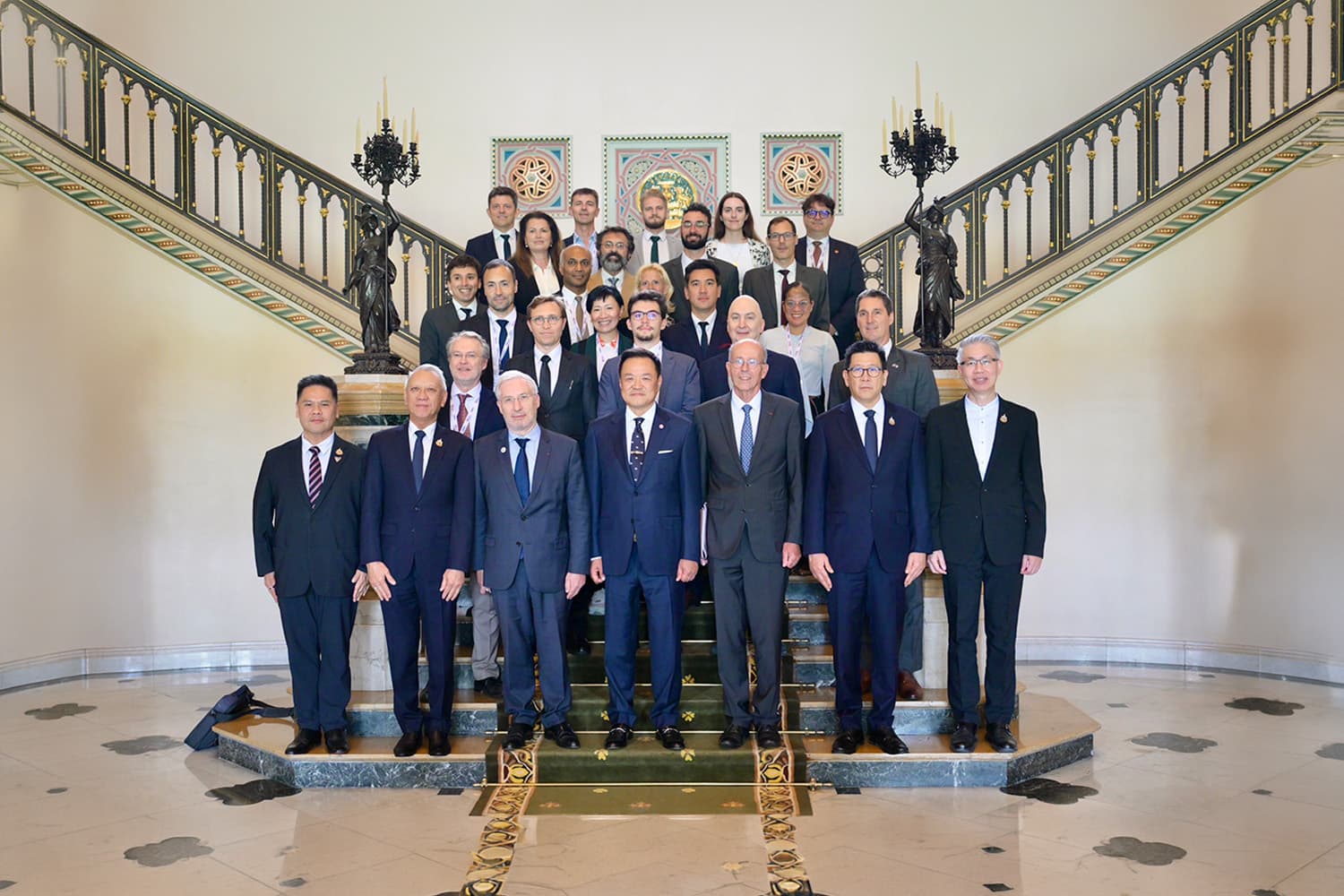 นายกฯ ปลื้ม! ยักษ์ใหญ่ฝรั่งเศสขานรับทันที เล็งปักหมุดลงทุน "อุตสาหกรรมแห่งอนาคต" ในไทย