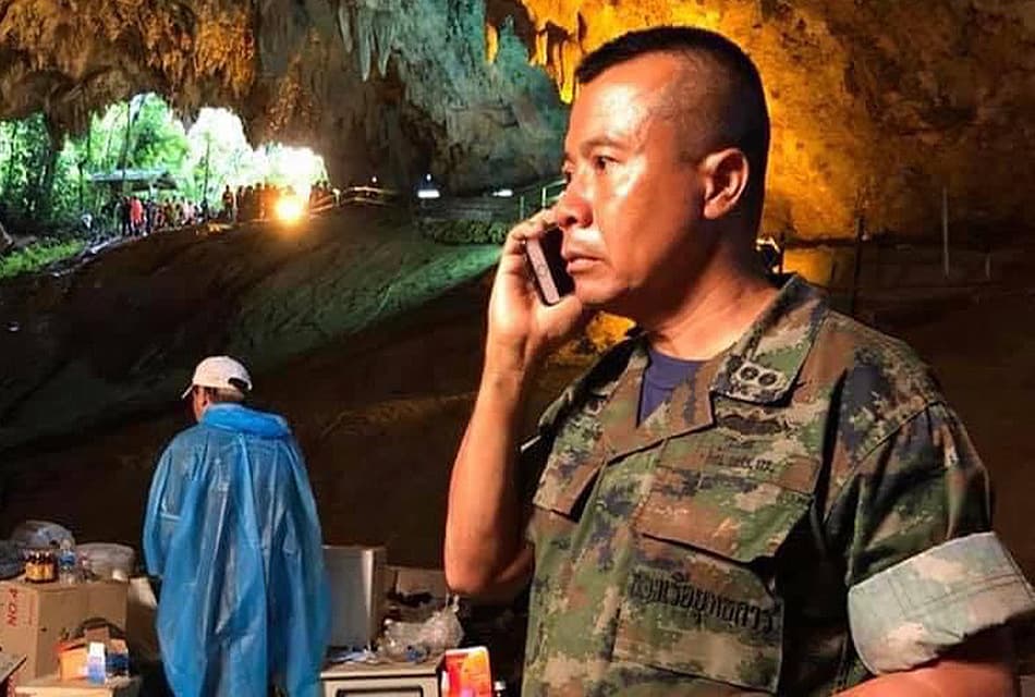 SEAL_Mourn_Narongsak_Tham_Luang_SPACEBAR_Thumbnail_2020a1deab.jpeg