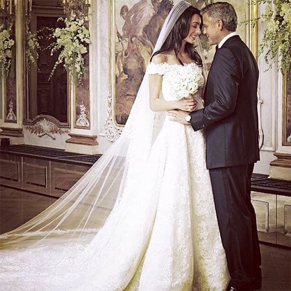 SPACE_HYPE_the_most_expensive_bridal_dress_SPACEBAR_Photo04_9a250a5add.jpeg