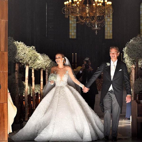 SPACE_HYPE_the_most_expensive_bridal_dress_SPACEBAR_Photo07_7978376e21.jpeg