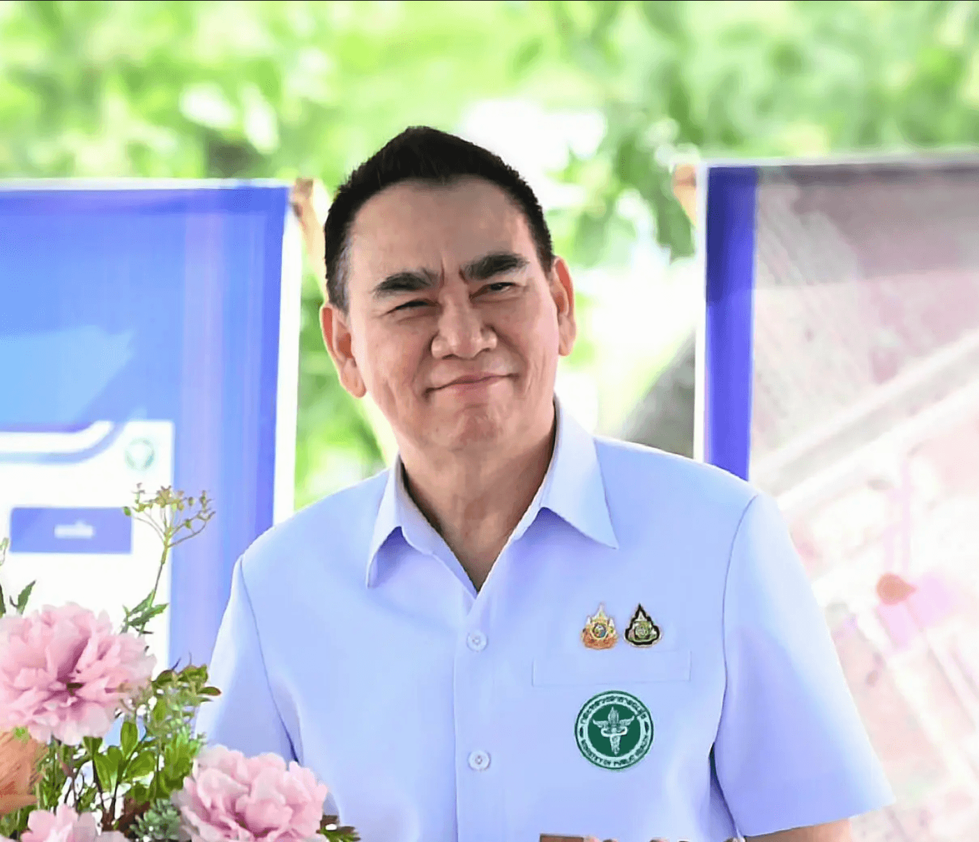 เดชอิศม์ ขาวทอง เลขาธิการพรรคประชาธิปัตย์ กับกรรมการบริหารพรรค ยังควบคุม และกำหนดตัวผู้ลงสมัครได้