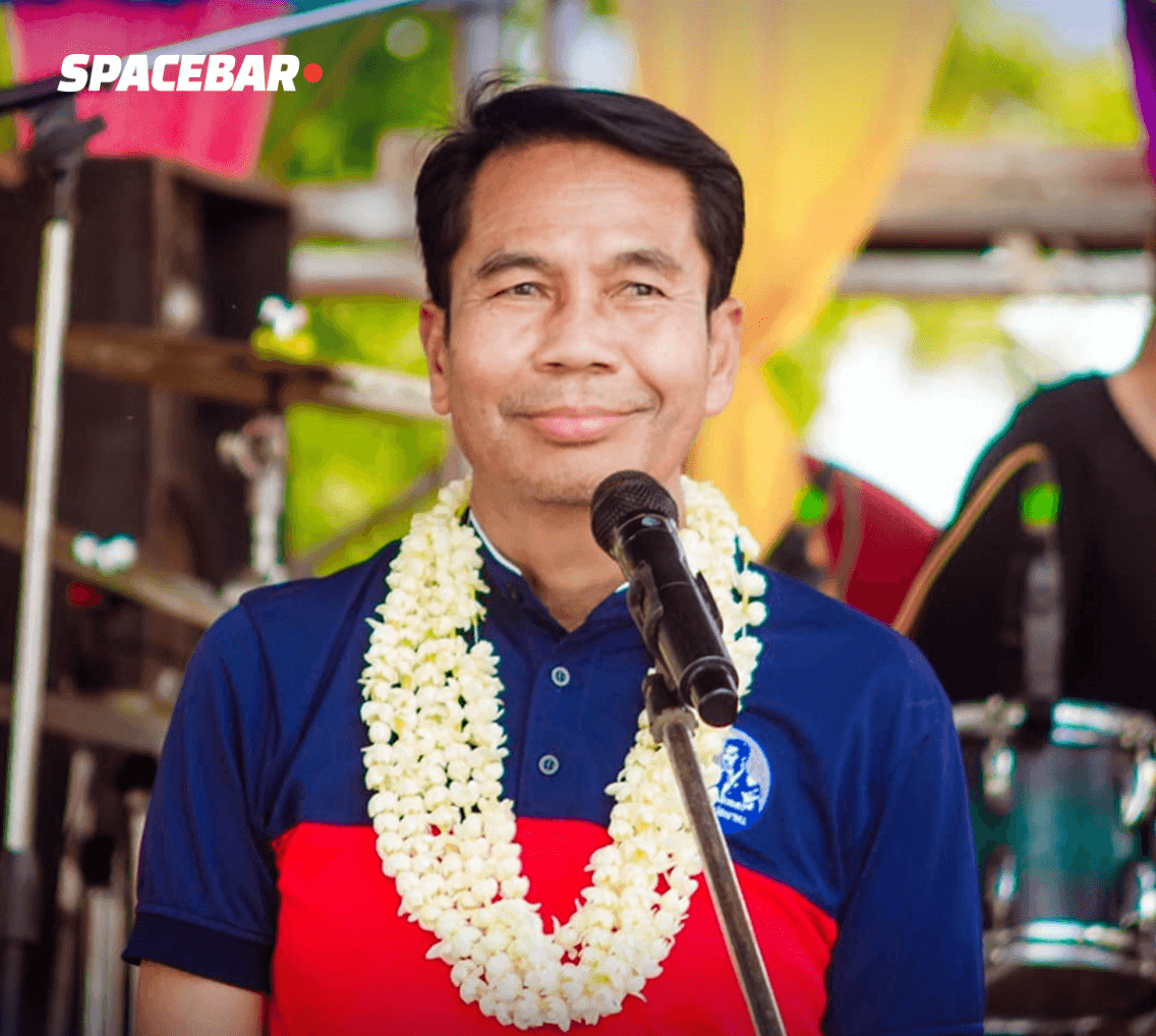 สุทิน คลังแสง อดีตรัฐมนตรีกลาโหม กำลังรอดูว่าเพื่อไทยจะไปทางไหนในการหัวหน้าพรรค ขายของใหม่ ด้วยคนรุ่นใหม่ หรือรักษาพรรคด้วยคนเก่า อีกไม่นานรู้กัน